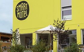 Smart Motel